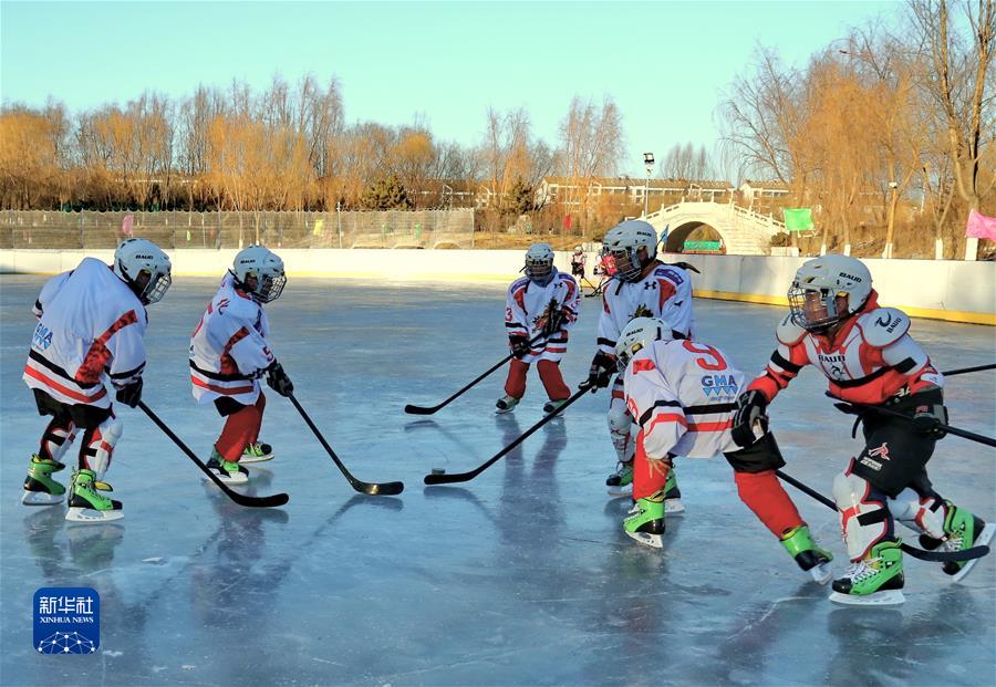 （新華全媒頭條·圖文互動）（8）書寫體育強國逐夢奮進新篇章——以習(xí)近平同志為核心的黨中央關(guān)心體育事業(yè)發(fā)展紀(jì)實
