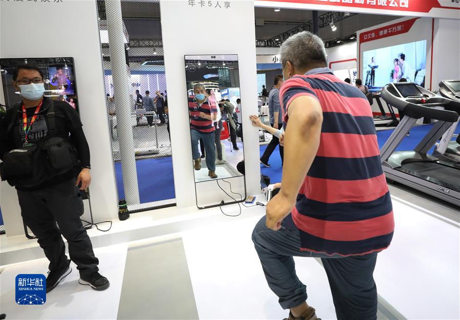 （新華全媒頭條·圖文互動）（13）書寫體育強國逐夢奮進新篇章——以習(xí)近平同志為核心的黨中央關(guān)心體育事業(yè)發(fā)展紀(jì)實