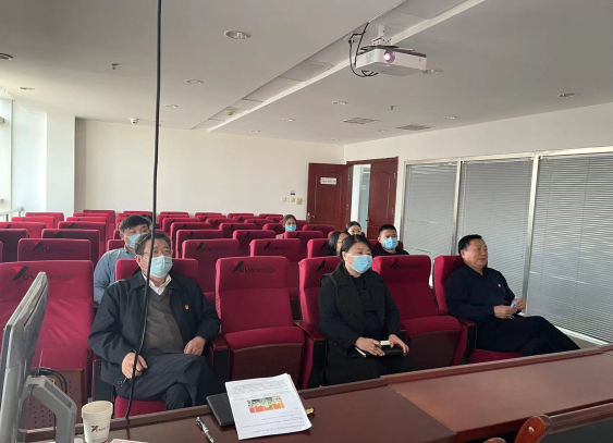 關(guān)于收看“高舉偉大旗幟、牢記領(lǐng)袖囑托、做到‘兩個確?！钊雽W(xué)習貫徹省第十一次黨代會精神集中宣講視頻”的活動簡報