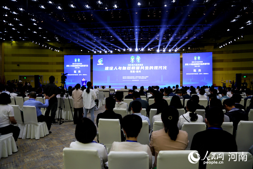 六五環(huán)境日河南主場(chǎng)活動(dòng)現(xiàn)場(chǎng)。人民網(wǎng) 于思遠(yuǎn)攝